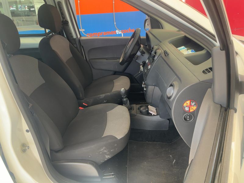 Dacia Dokker 1.5 dCi Essential — zdjęcie 11
