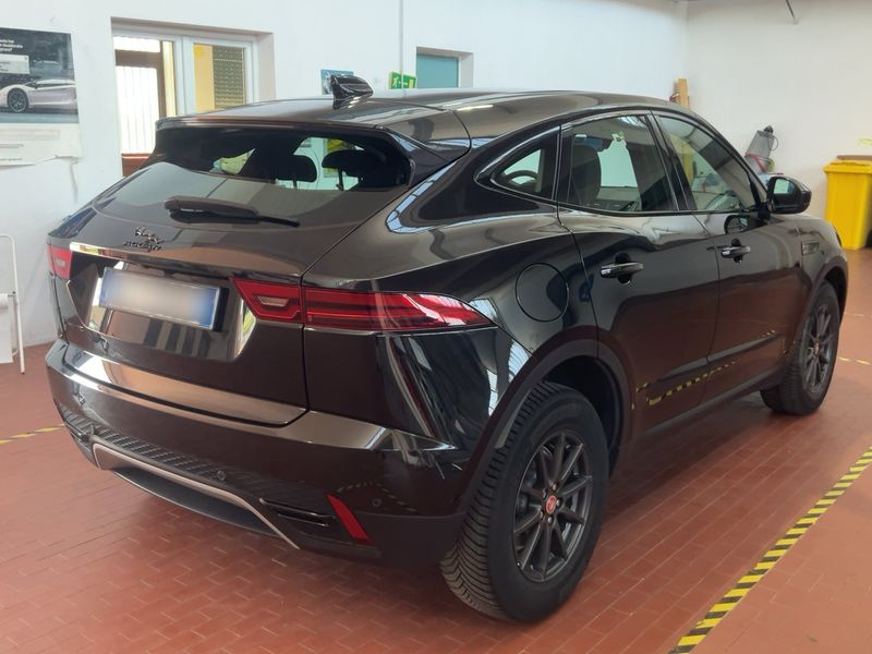 Jaguar E-Pace D165 Mild-Hybrid AWD — zdjęcie 6