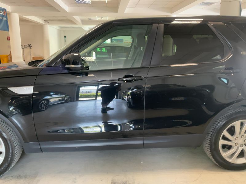 Land Rover Discovery 5 2.0 TD Sd4 SD4 HSE — zdjęcie 4