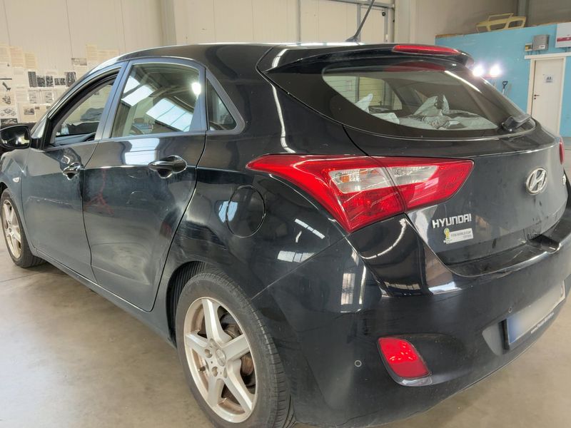 Hyundai i30 1.6 GDI FIFA World Cup Edition — zdjęcie 3