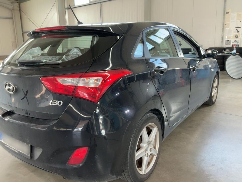 Hyundai i30 1.6 GDI FIFA World Cup Edition — zdjęcie 6