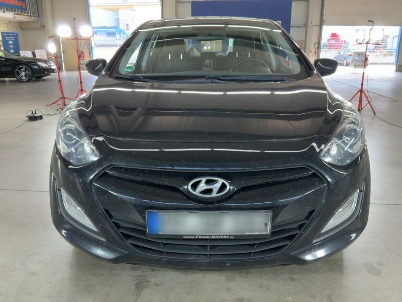 Hyundai i30 1.6 GDI FIFA World Cup Edition — zdjęcie 9
