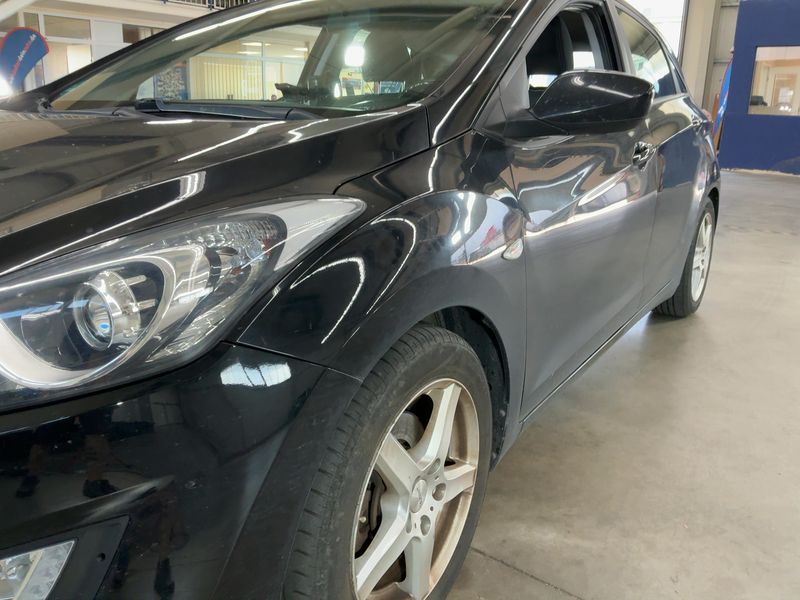Hyundai i30 1.6 GDI FIFA World Cup Edition — zdjęcie 2