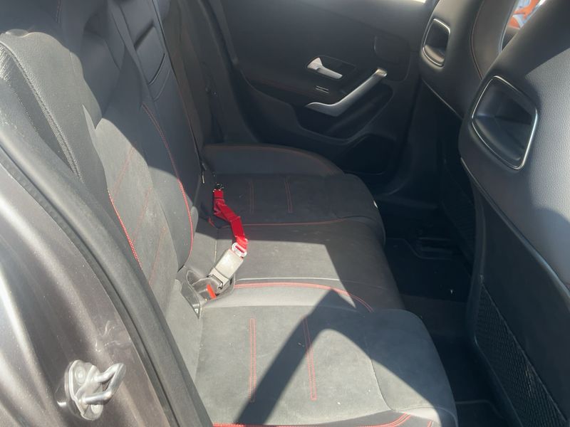 Mercedes-Benz A-Klasse A 200 — zdjęcie 14