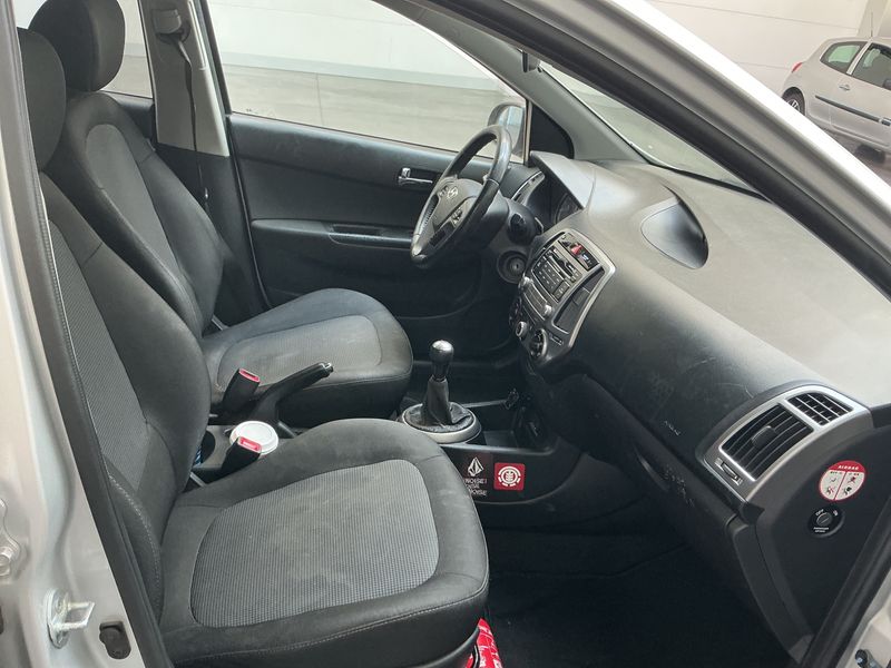 Hyundai i20 1.2 Classic — zdjęcie 3