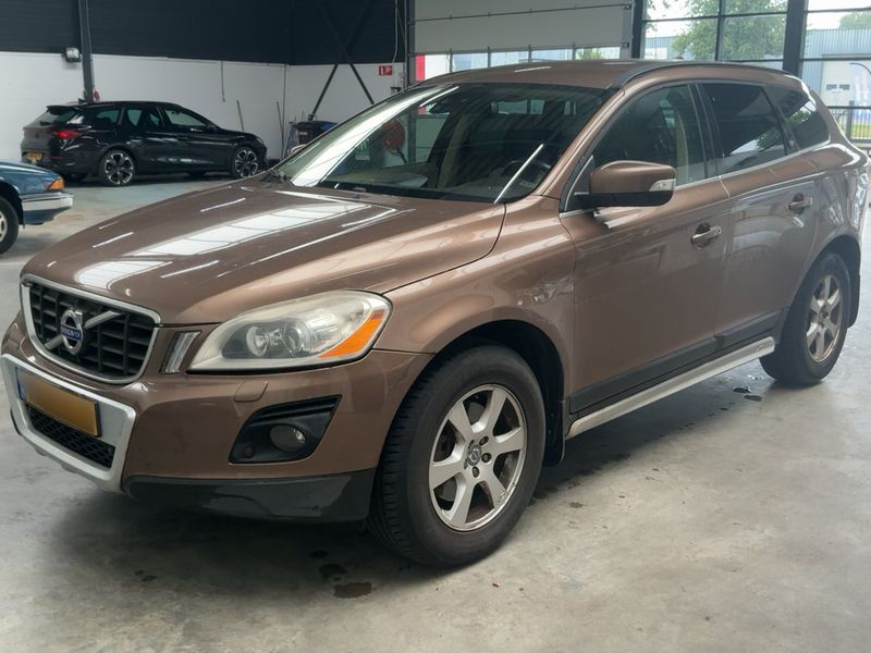 Volvo XC60 3.0 T6 Summum AWD — zdjęcie 1