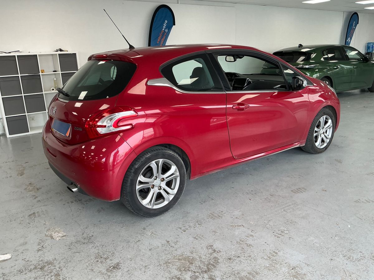 Peugeot 208 1.2 VTi Allure