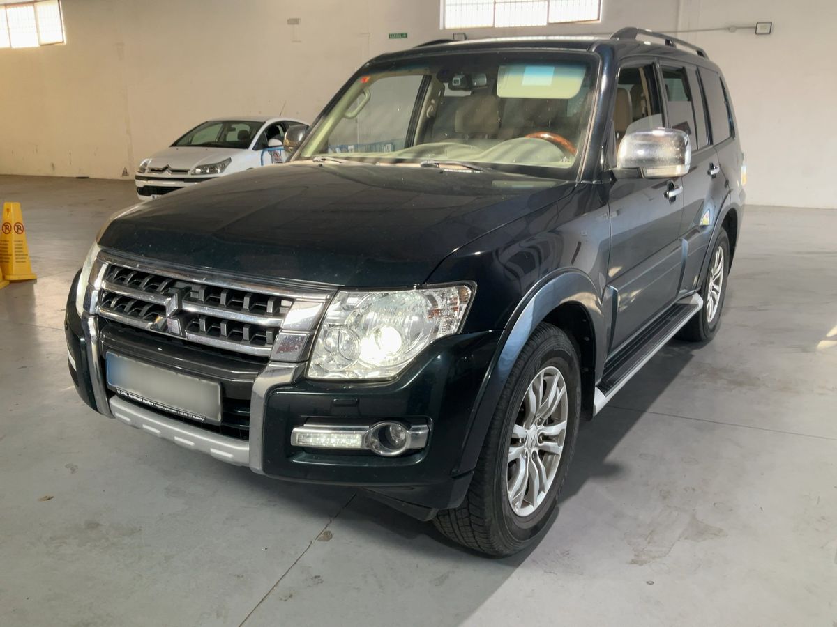 Mitsubishi Pajero 2016