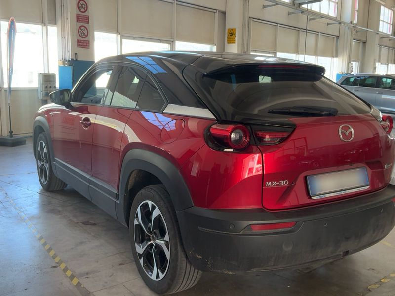 Mazda MX-30 electric drive 125 kW Makoto R-EV — zdjęcie 3