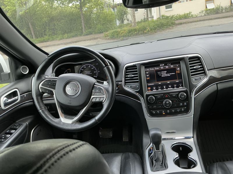 Jeep Grand Cherokee 3.0 CRD Overland — zdjęcie 12