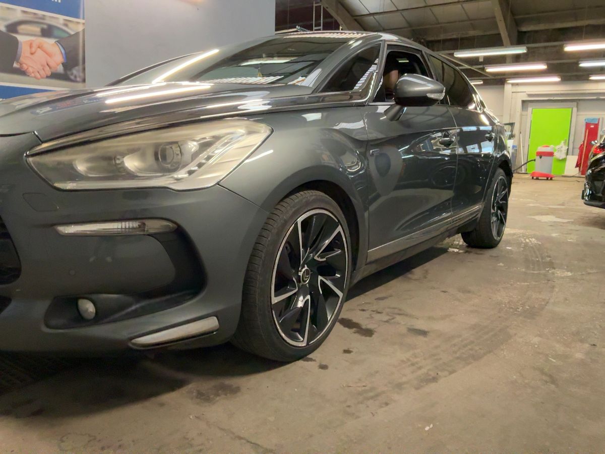 Citroen DS5 2.0 HDi Hybrid4 SportChic