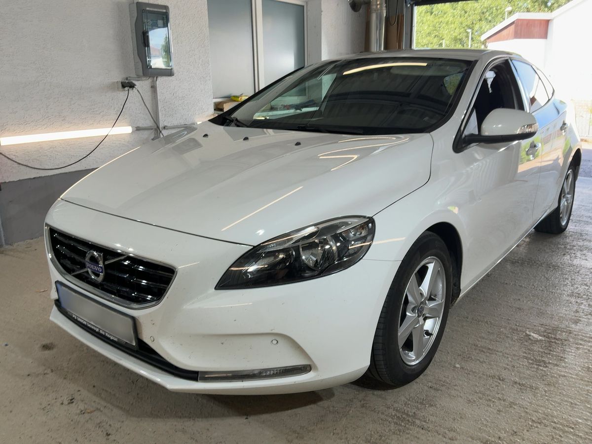 Volvo V40 2015
