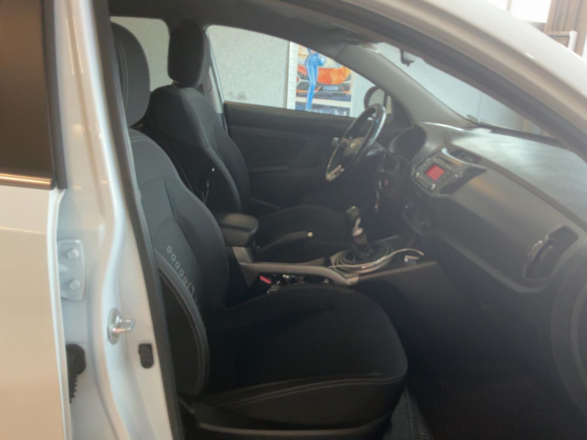 Kia Sportage 1.7 CRDi Cool 2WD - Immagine 8