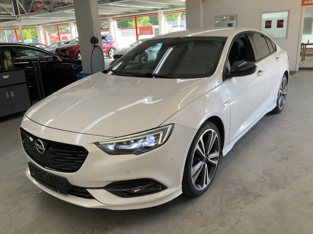 Opel Insignia 2018 — photo 1
