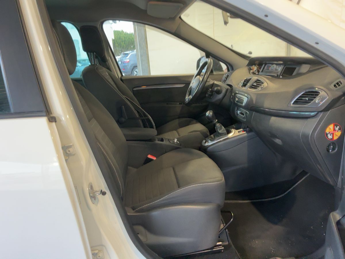 Renault Scenic 1.5 dCi Limited - Immagine 8