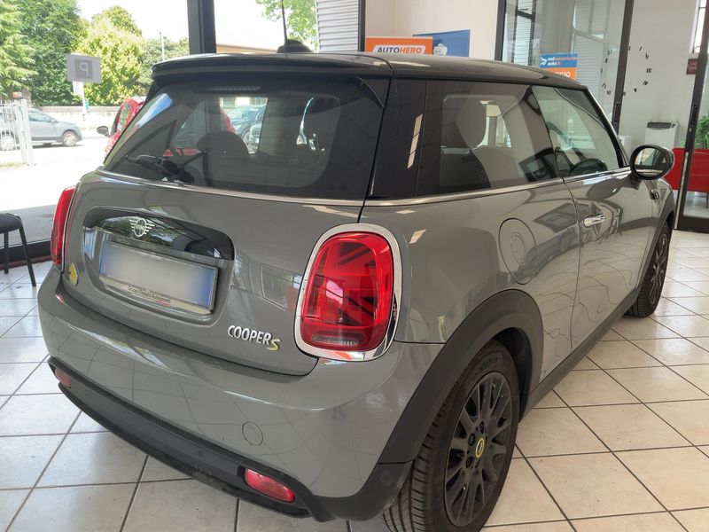 MINI Cooper SE Essential Trim — zdjęcie 6