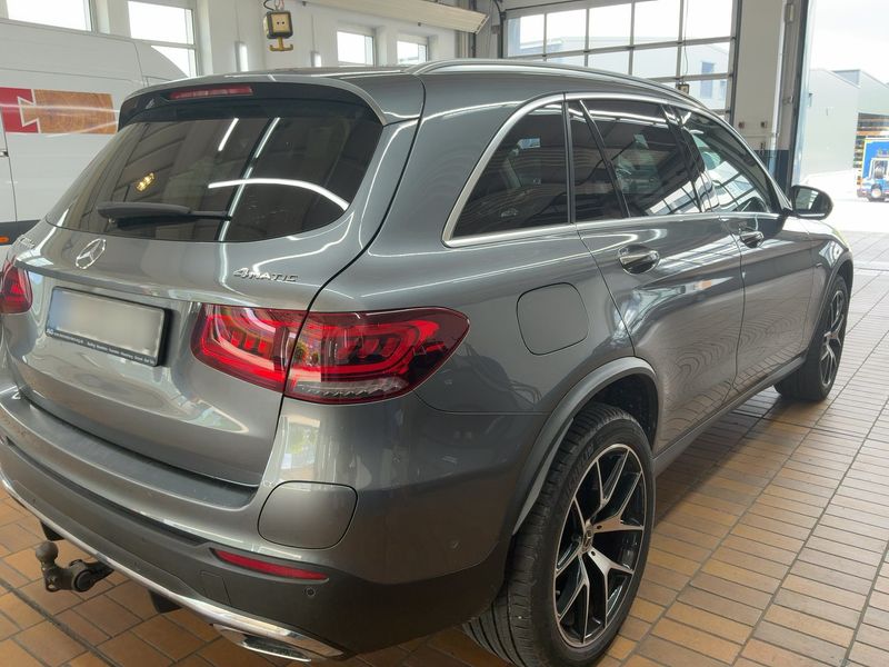 Mercedes-Benz GLC-Klasse GLC 300 de 4Matic AMG Line 2021 – снимка 8