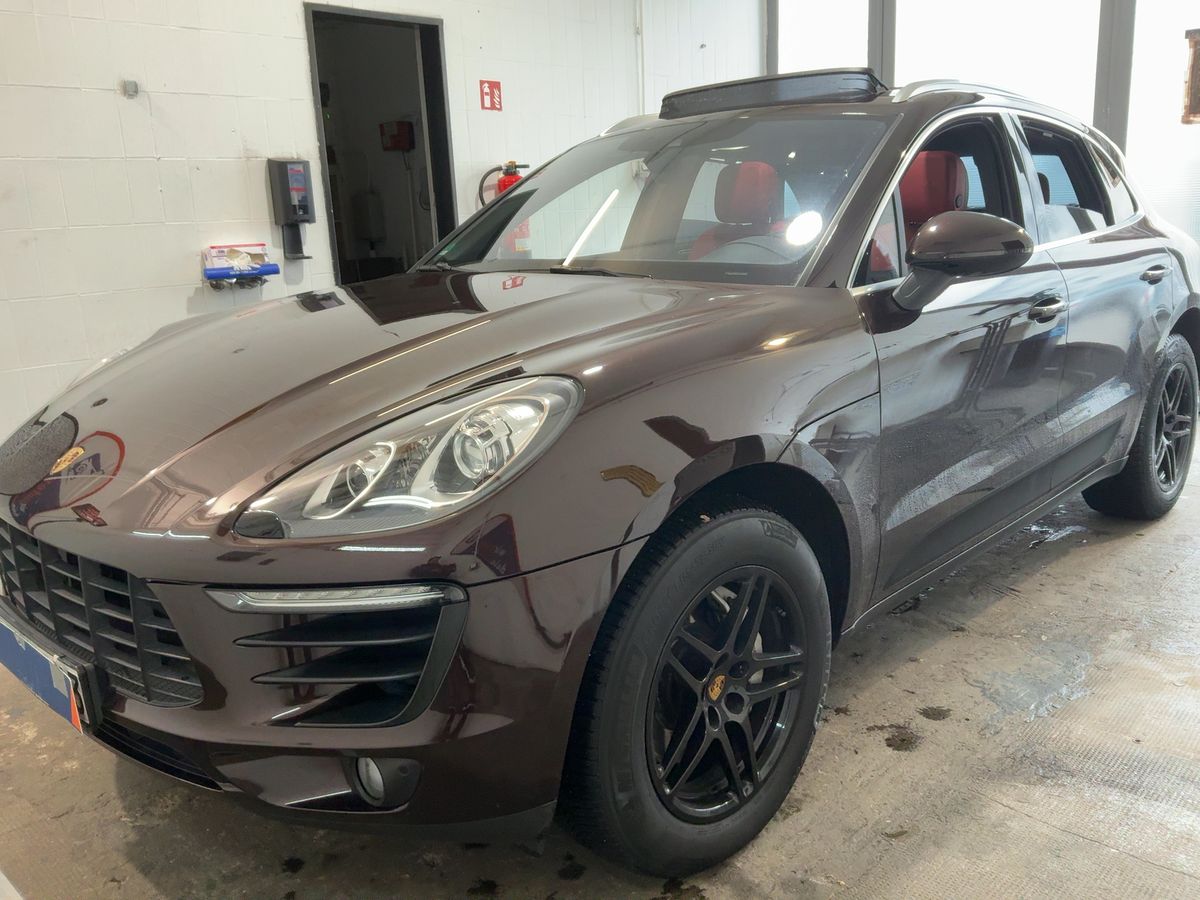 Porsche Macan 2015 — photo 1