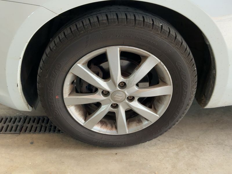 Suzuki Swift 1.2 GL Special 2012 – снимка 3