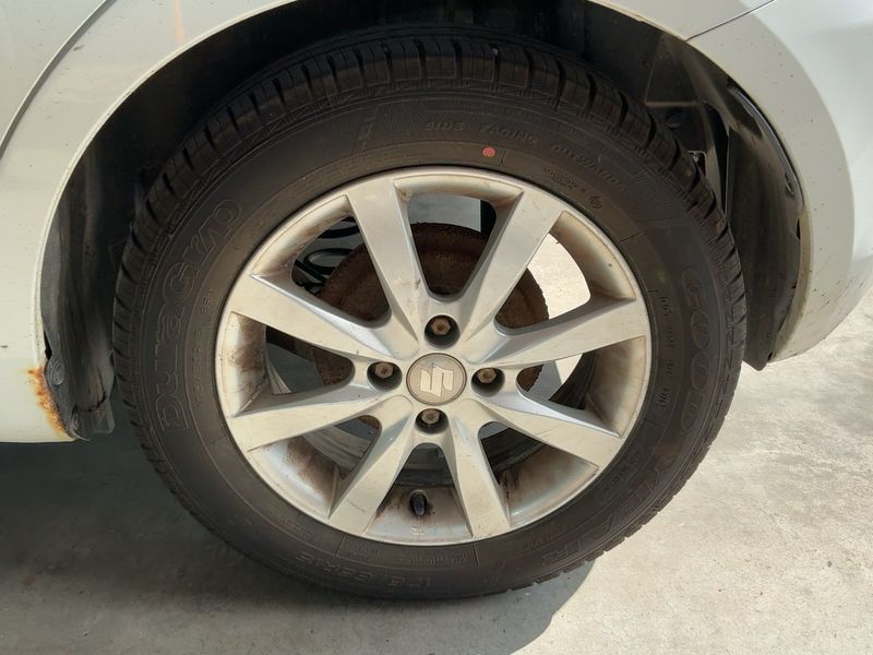 Suzuki Swift 1.2 GL Special 2012 – снимка 5