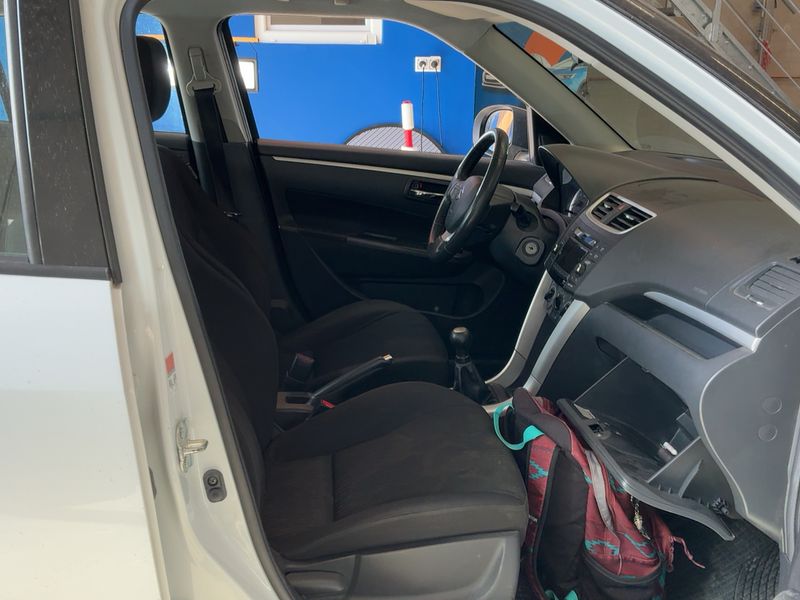 Suzuki Swift 1.2 GL Special — zdjęcie 11