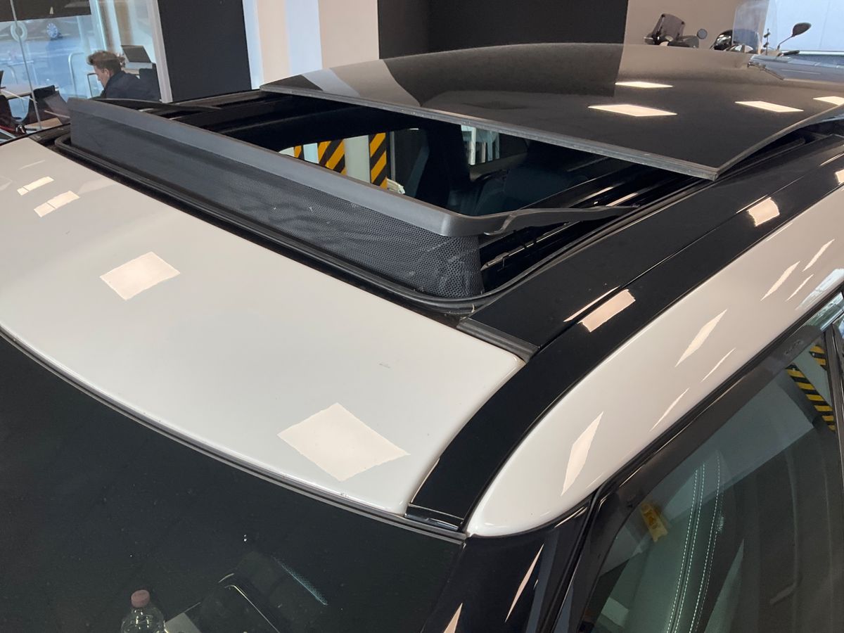 Land Rover 2020 — photo 33