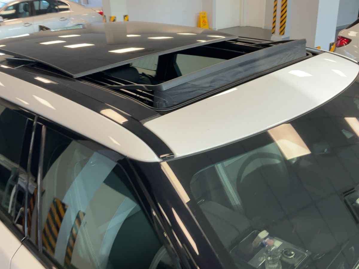 Land Rover 2020 — photo 14