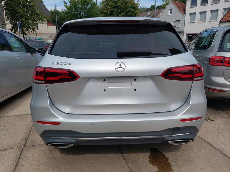 Mercedes-Benz B-Klasse B 200 d Progressive — zdjęcie 4