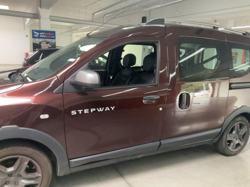 Dacia Dokker 1.2 TCe Stepway Celebration — zdjęcie 4
