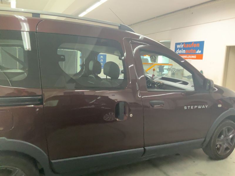 Dacia Dokker 1.2 TCe Stepway Celebration — zdjęcie 7