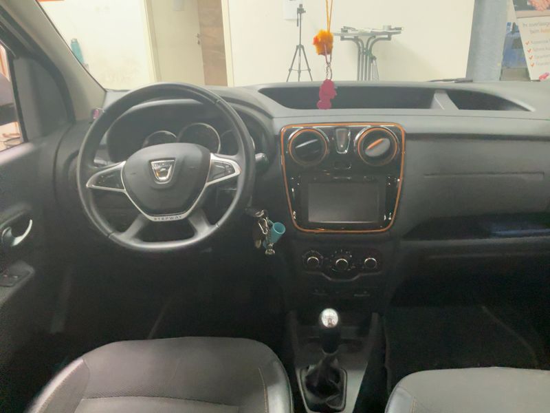Dacia Dokker 1.2 TCe Stepway Celebration — zdjęcie 12