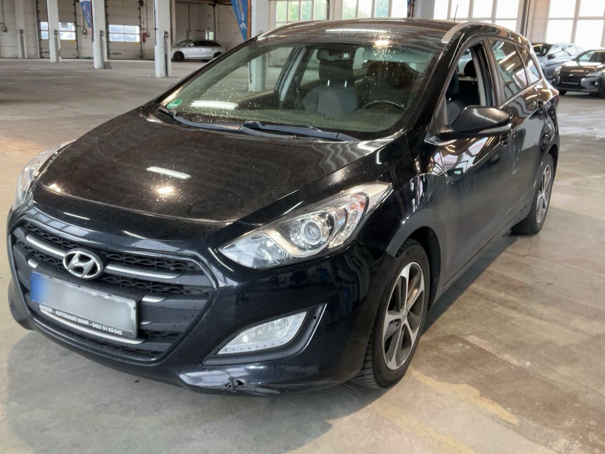 Hyundai i30 2017 — photo 1