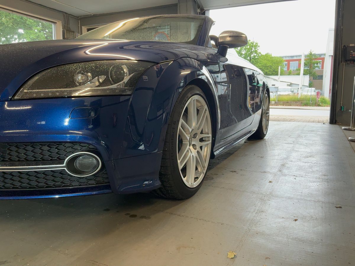 Audi TTS 2.0 TFSI quattro Roadster