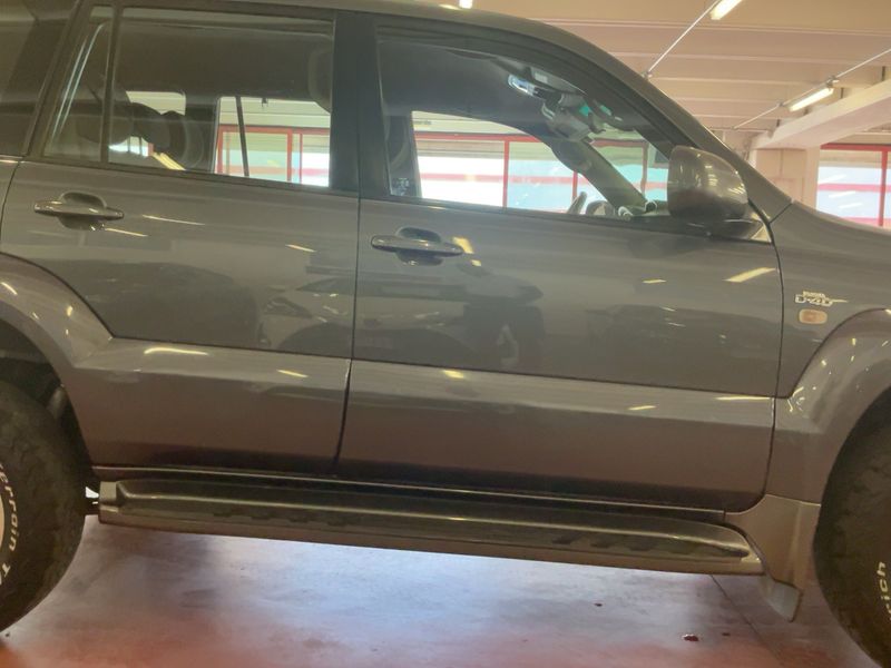 Toyota Land Cruiser 3.0 D-4D C — zdjęcie 7