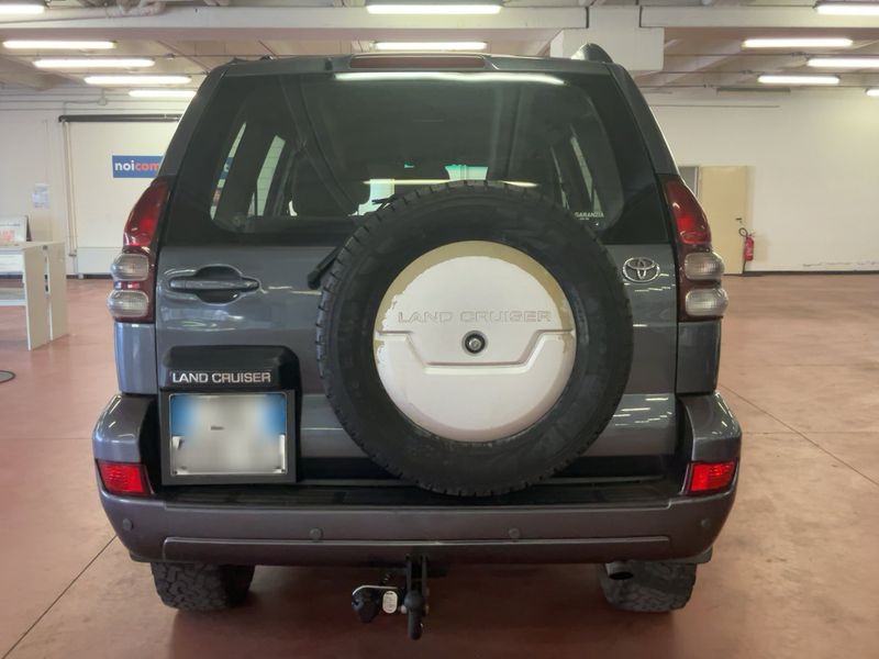 Toyota Land Cruiser 3.0 D-4D C — zdjęcie 5