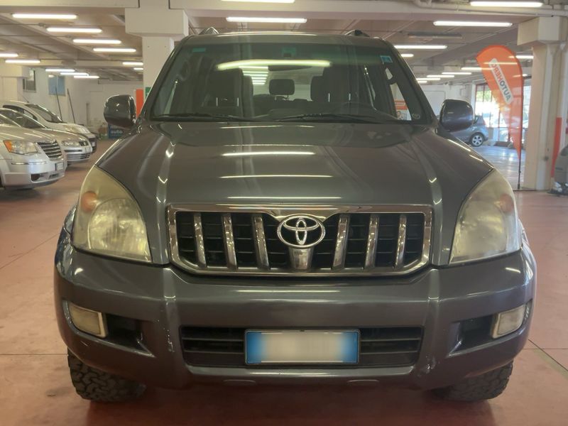 Toyota Land Cruiser 3.0 D-4D C — zdjęcie 9