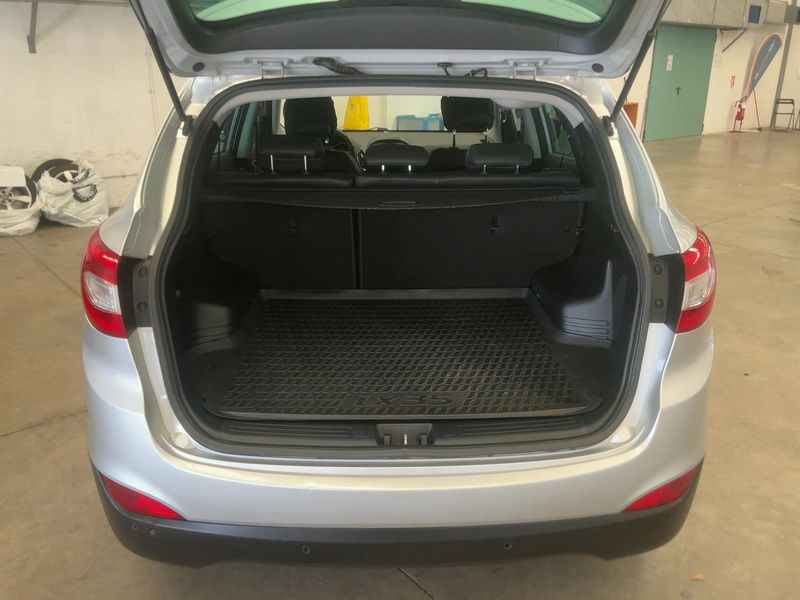 Hyundai ix35 1.7 CRDi XPossible 2WD — zdjęcie 10