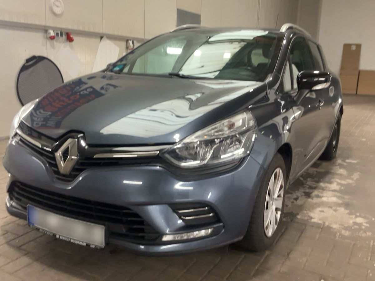 Renault Clio 2019 — photo 1