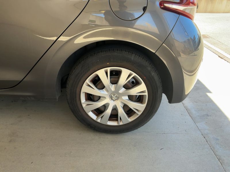 Peugeot 208 1.5 Blue-HDi Active 2018 – снимка 5