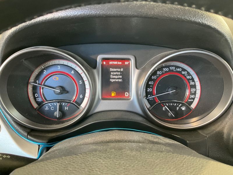 Fiat Freemont 2.0 Multijet Cross AWD — zdjęcie 4