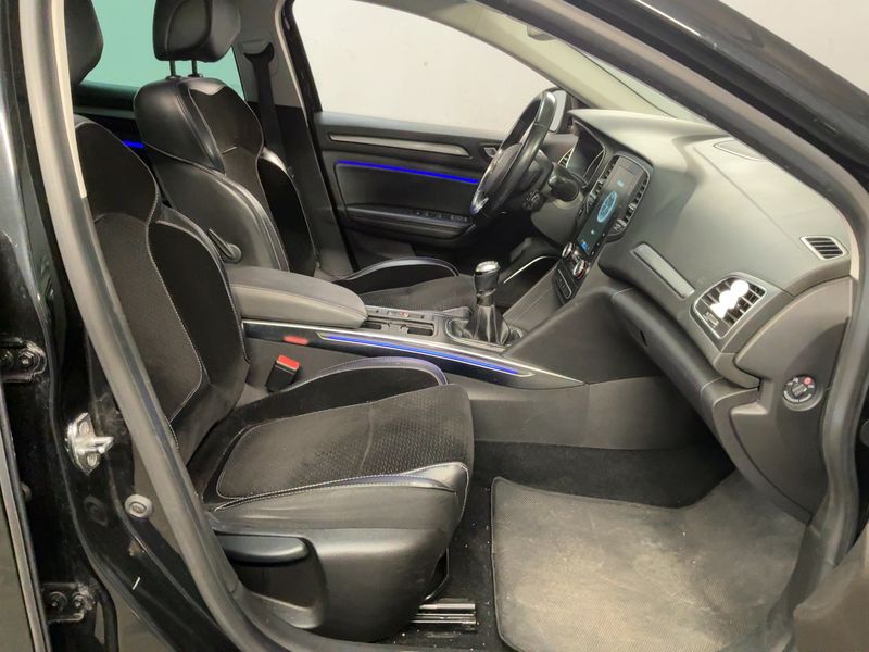 Renault Megane 1.6 dCi Energy Intens 2017 – снимка 16