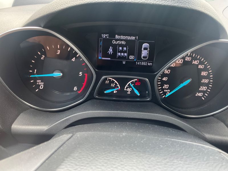 Ford Kuga 2.0 TDCi Titanium — zdjęcie 13