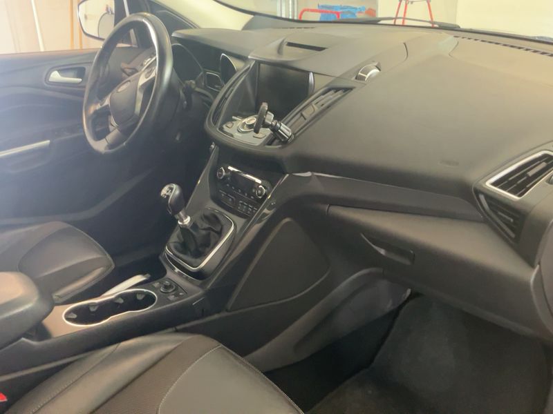 Ford Kuga 2.0 TDCi Titanium — zdjęcie 12