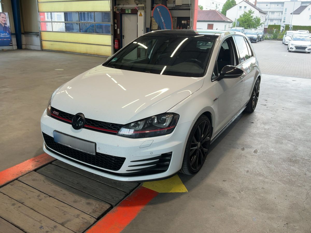Volkswagen Golf 2015