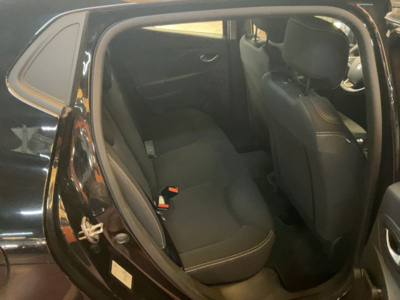 Renault Clio 0.9 TCe Life 2018 – снимка 19