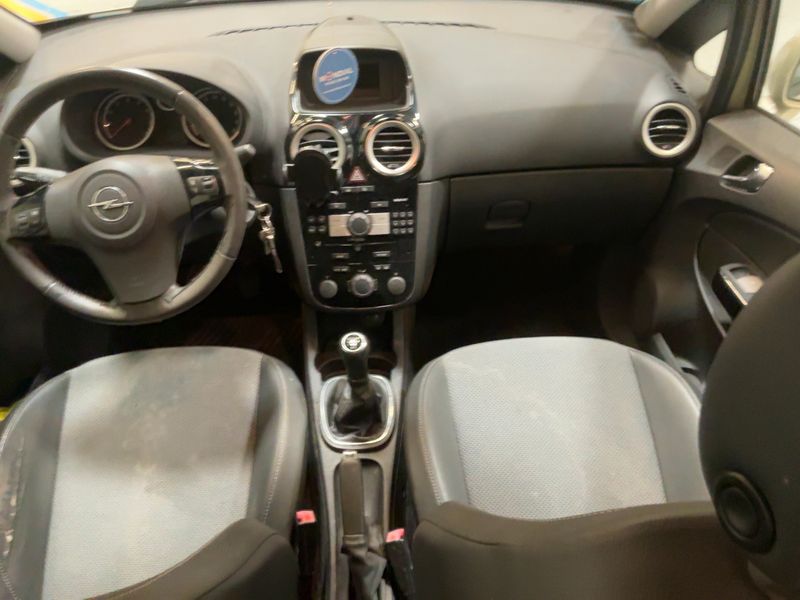 Opel Corsa 1.4 Cosmo 2007 – снимка 17