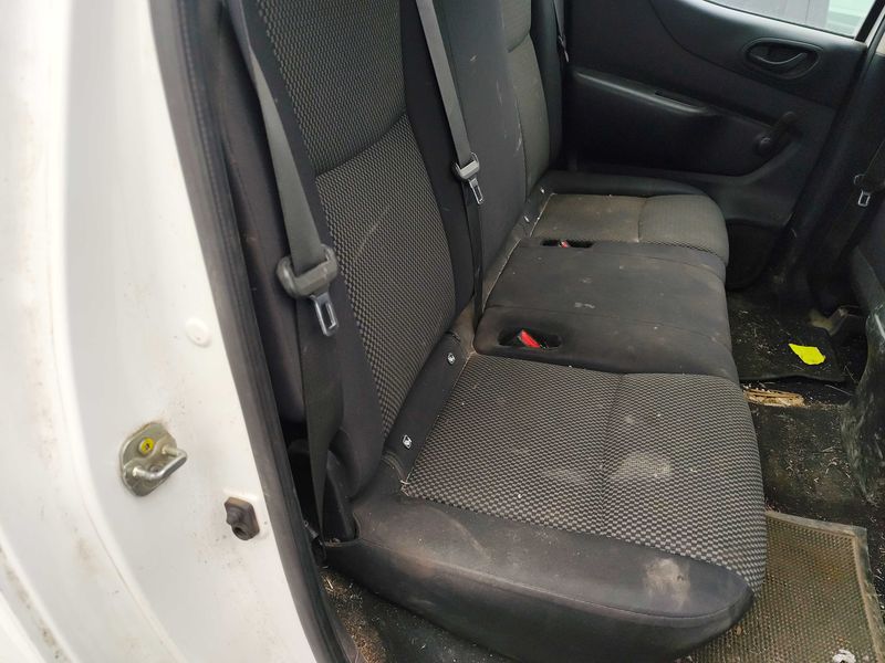 Nissan Navara Pick-up 2.3 dCi Trek Double Cab 4x4 — zdjęcie 13