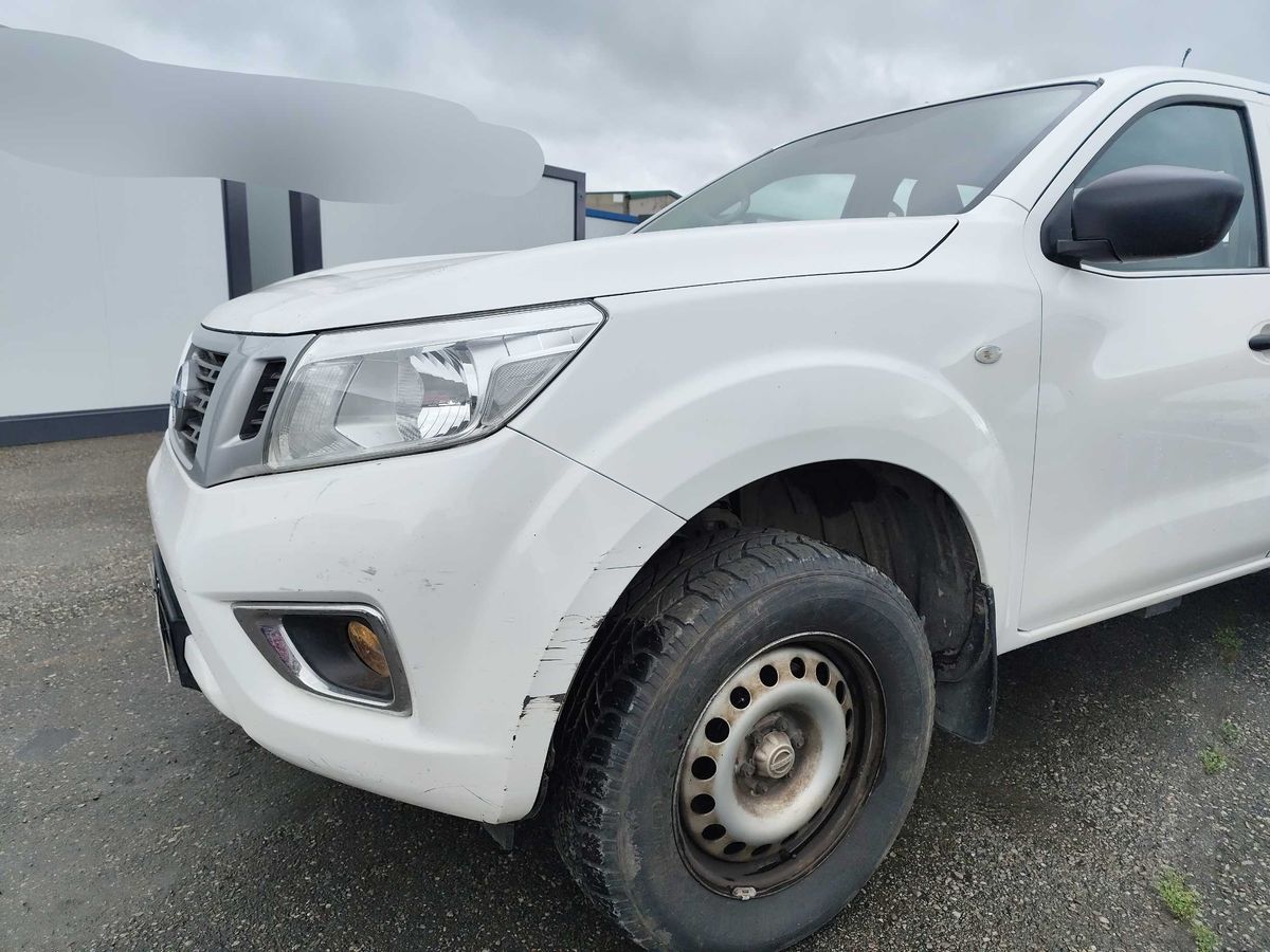 Nissan Navara Pick-up 2.3 dCi Trek Double Cab 4x4