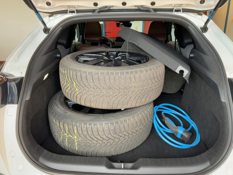 Mazda MX-30 electric drive 107 kW — zdjęcie 10