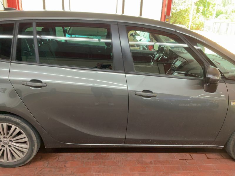 Opel Zafira Tourer 1.4 Turbo Selective Start/Stop — zdjęcie 7